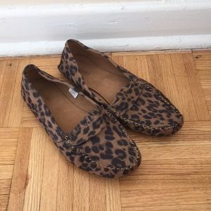 Leopard print flats